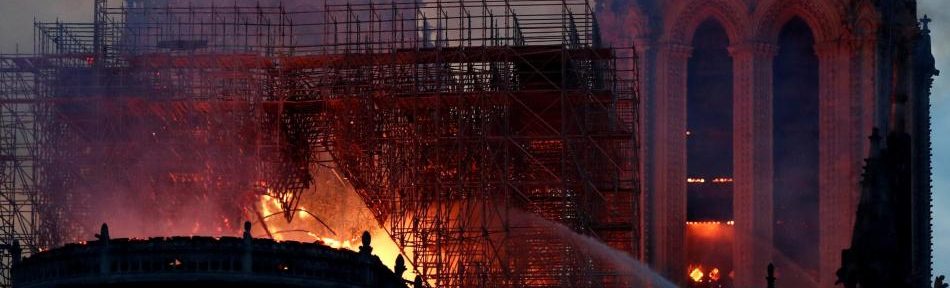 El video del interior de la catedral de Notre Dame tras el incendio