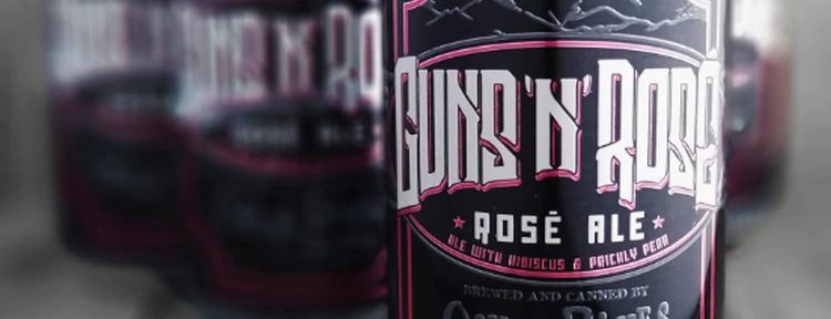 Guns N’ Roses demandó a una cervecería de Colorado que lanzó la marca «Guns ‘N’ Rosé»