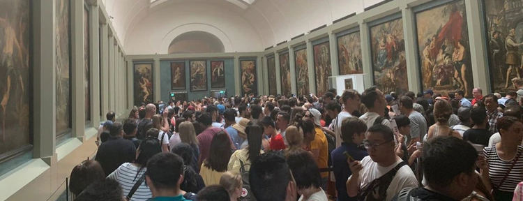 Caos en el Louvre: por qué hay colas de casi dos horas para ver la Mona Lisa