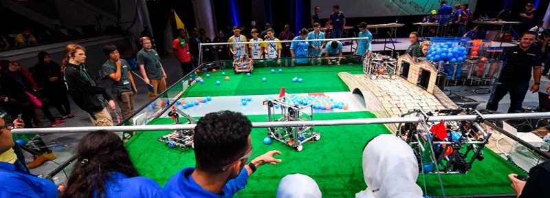 Se realiza la Copa Robótica: jóvenes de todas las provincias compiten con sus robots