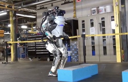 La impactante evolución del robot Atlas: es más ágil y ejecuta piruetas “humanas”