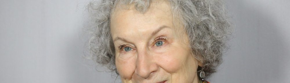 Margaret Atwood: la escritora publicó la secuela de «el cuento de la criada» y puso fin al misterio