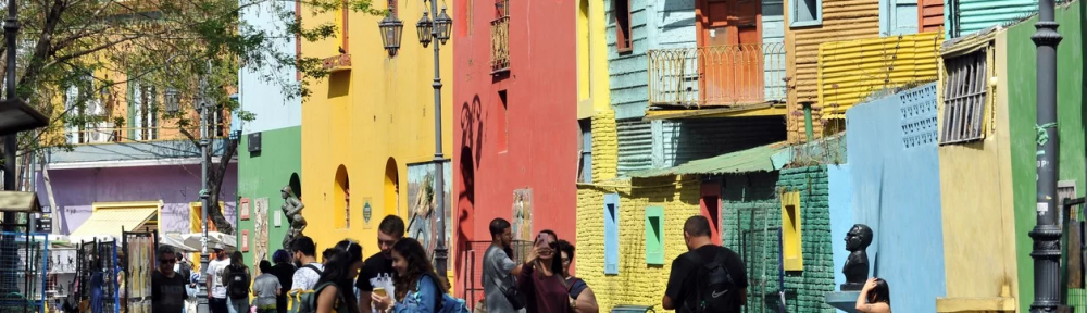 La historia desconocida de Caminito, la sonrisa de colores de La Boca que cumple 60 años