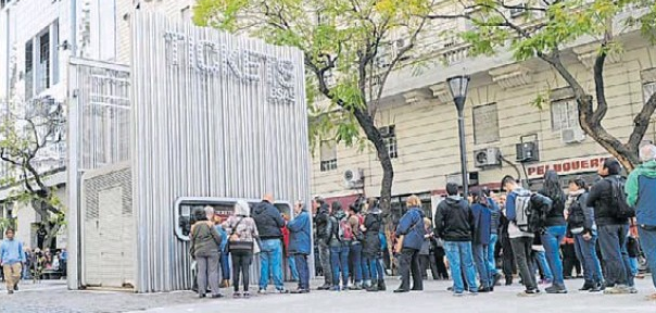 Los martes de octubre entregan entradas a precios populares en obras de teatro en Buenos Aires