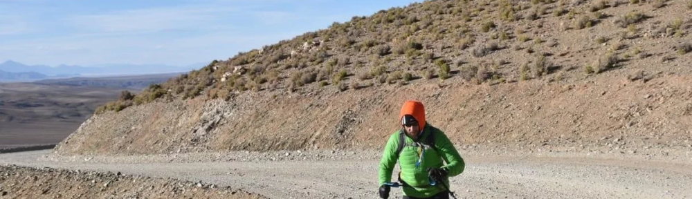 El Forrest Gump de San Isidro que corre por la ruta 40 para unir la Quiaca con Santa Cruz