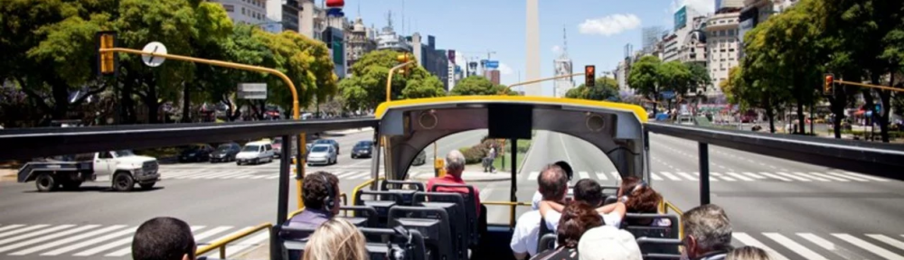 Wifi a bordo y en las paradas más tickets virtuales: cómo será el nuevo bus turístico de Buenos Aires