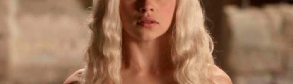 Emilia Clarke contó que la presionaron para salir desnuda en Game of Thrones y agradeció la actitud de Jason Momoa