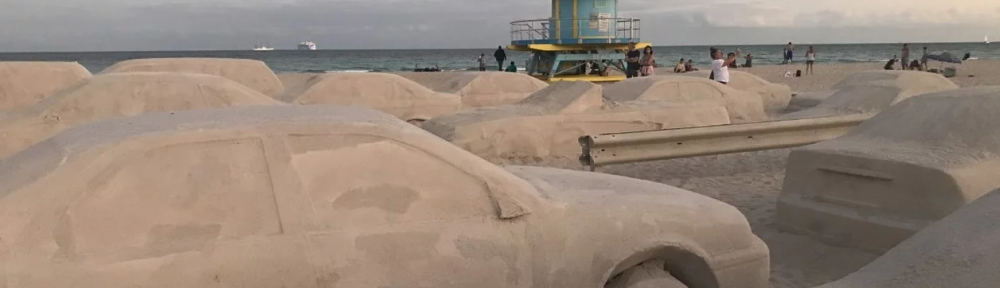 Leandro Erlich montó una obra monumental en las playas de Miami