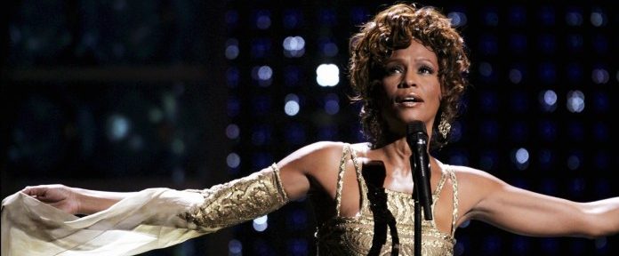 El holograma de Whitney Houston sale de gira