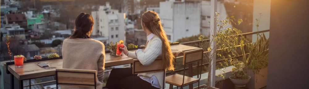 Con vista 360° y cuanto más alto, mejor: la moda de los bares en terrazas de Buenos Aires