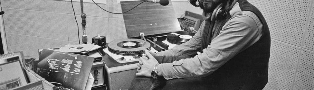 Para fanáticos: las míticas grabaciones de John Peel están disponibles en redes sociales
