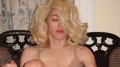 La provocadora foto de Madonna al borde de la censura