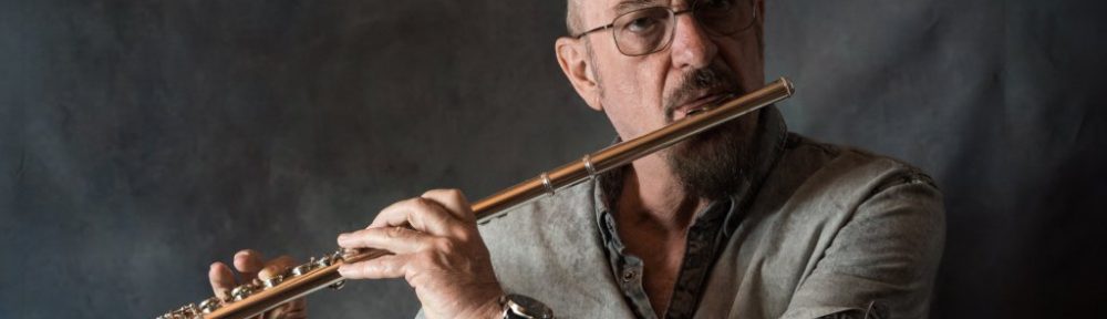 Ian Anderson de Jethro Tul sufre una «enfermedad de pulmón incurable»