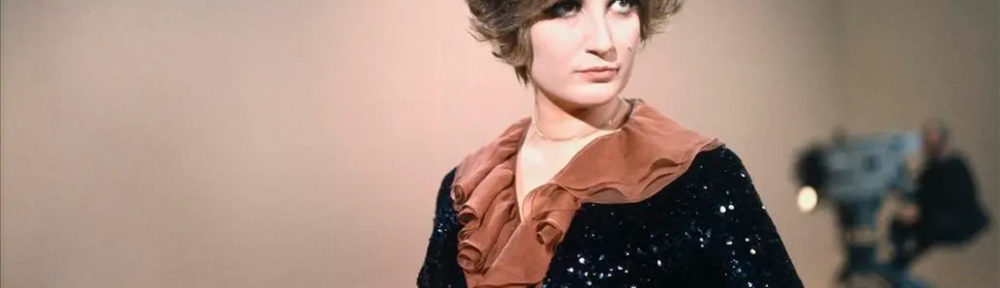 El misterio de Mina: ¿por qué la cantante italiana se mantiene confinada desde 1979?
