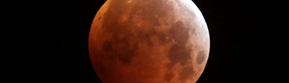 Eclipse de Luna de fresa: cuándo y dónde verlo