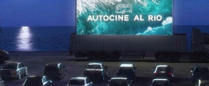 ﻿En San Isidro inauguraron un autocine junto al río