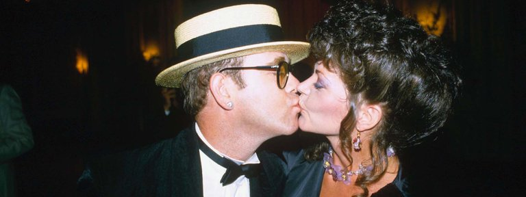 La demanda de la ex esposa de Elton John reveló un secreto de su luna de miel que duró apenas tres días