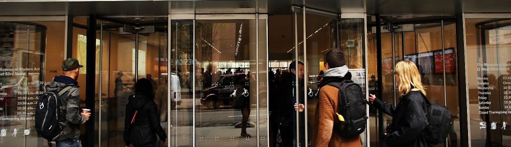 El MoMA reabre sus puertas al público después de cinco meses
