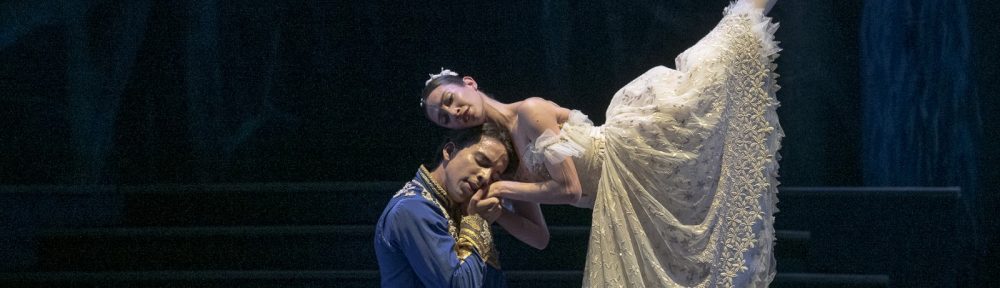 El Ballet Estable del Teatro Colón deslumbró con la mágica historia de La Cenicienta