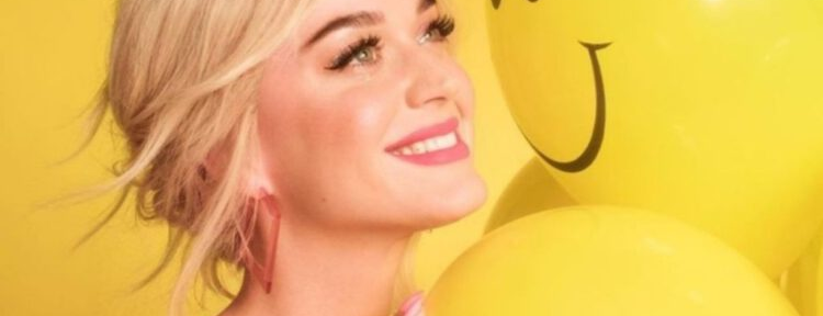 Katy Perry publicó «Smile» pocos días después de ser madre
