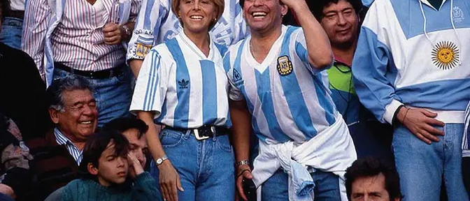 Maradona. Historia de los cantitos de cancha que le dedican en todo el mundo