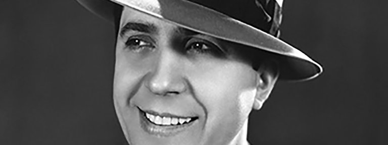 A 130 años de su nacimiento, el dramático cumpleaños que Gardel recibió un balazo en el pecho: “¡Vos no vas a cantar más!”