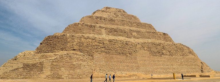 Un manuscrito inédito revela el intento de Isaac Newton por descifrar el secreto de las pirámides egipcias y el Apocalipsis bíblico