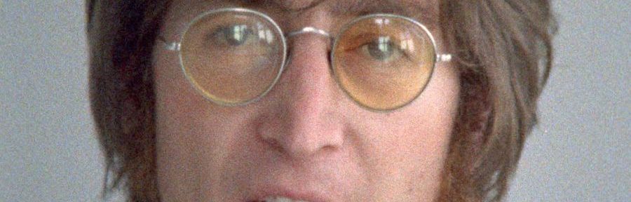 Luces y sombras en la vida de John Lennon: del desamparo de sus padres a la simbiosis con Yoko Ono y su trágico final