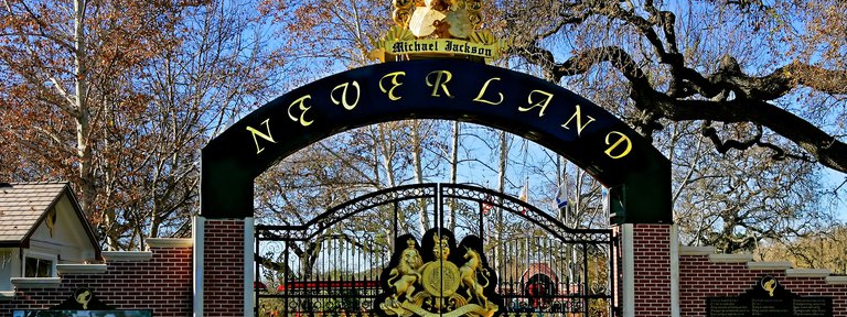 La imponente mansión Neverland de Michael Jackson fue vendida por 22 millones de dólares