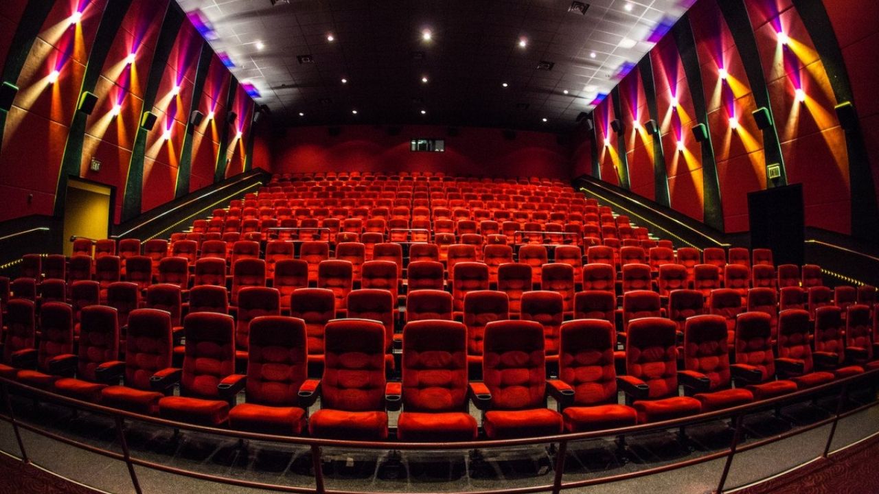 Los cines reabren lentamente sus puertas luego de 10 meses, con un protocolo nacional | Diario de Cultura