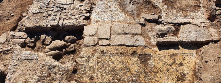 Hallazgo arqueológico (y enigmático) en Israel: “Cristo, nacido de María”