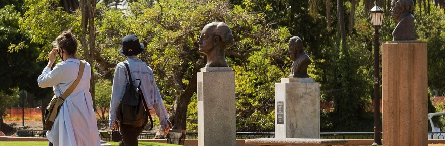 Los poetas que no miramos: el paseo oculto del Rosedal