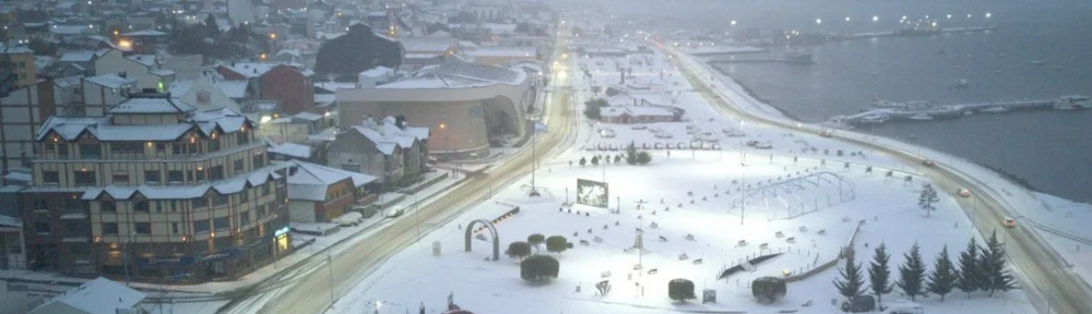 La ciudad del fin del mundo se vistió de blanco: llegó la primera gran nevada de 2021 a Ushuaia