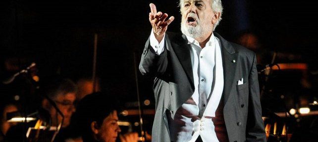 “Cancelado” en los EE.UU., Plácido Domingo fue ovacionado en su España natal