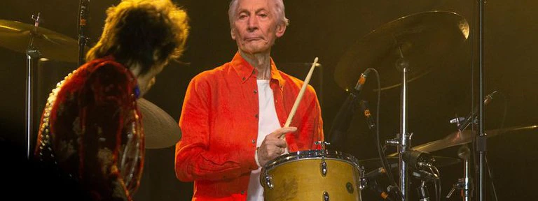 Charlie Watts se retira de la próxima gira de los Rolling Stones por Estados Unidos por un problema de salud,