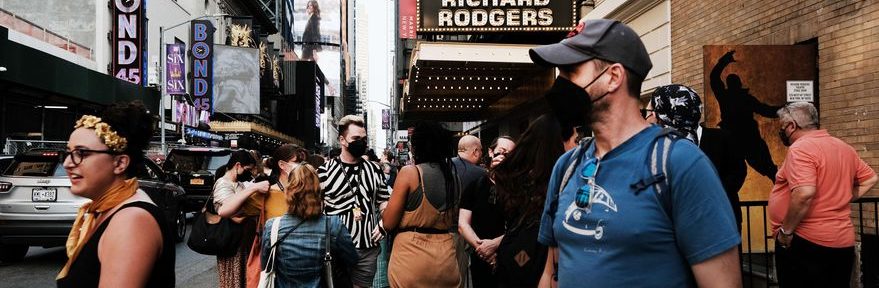 Volver a las salas, de Broadway a la calle Corrientes: “El teatro no es algo que está garantizado: es algo sagrado por lo que hay que trabajar”