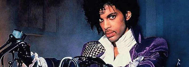 Prince y un exitazo póstumo: la exposición de sus insólitos calzados