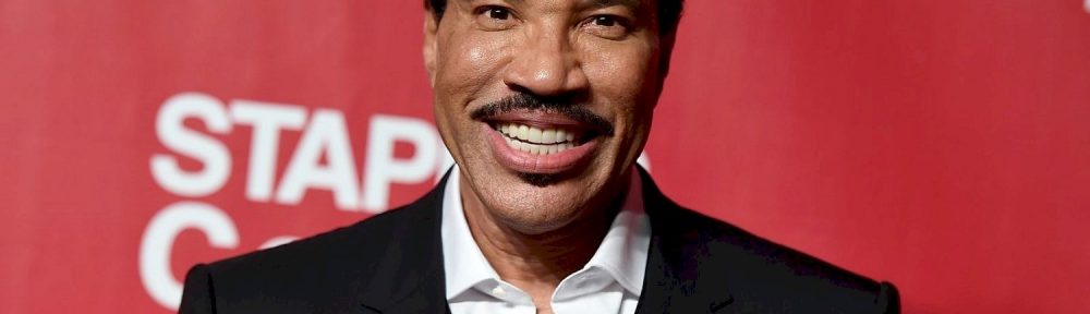 Lionel Richie firmó un acuerdo de distribución global de su catálogo de canciones