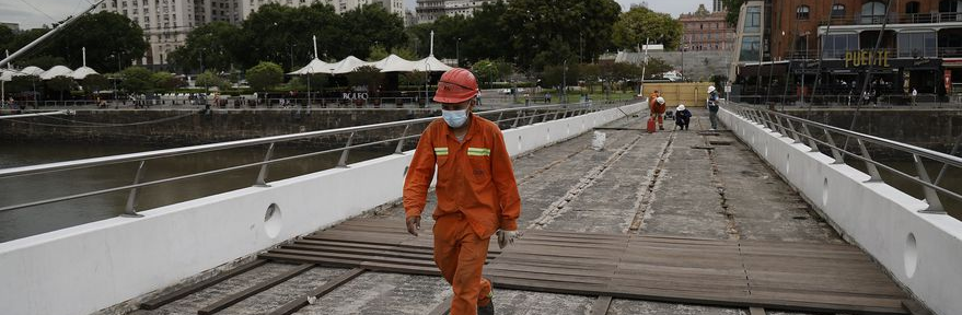 El emblema de Puerto Madero que llegó en barco desde España será restaurado