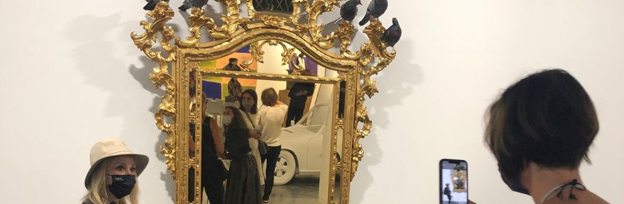 De las bananas a las palomas: Art Basel volvió a sorprender en su regreso presencial