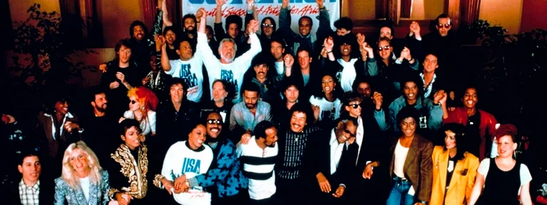 Michael Jackson escondido en el baño, Bob Dylan perdido y los celos de Prince: los secretos de “We Are The World”