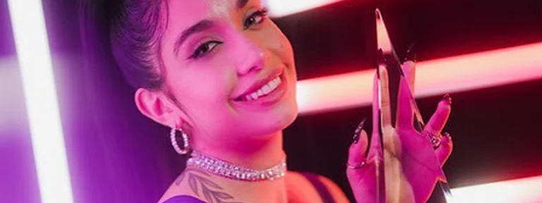 María Becerra ganó el premio a la “Nueva artista del año” en los Latin American Music Awards 2022