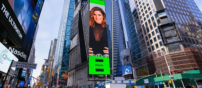 Soledad presente en emblemático Times Square de New York