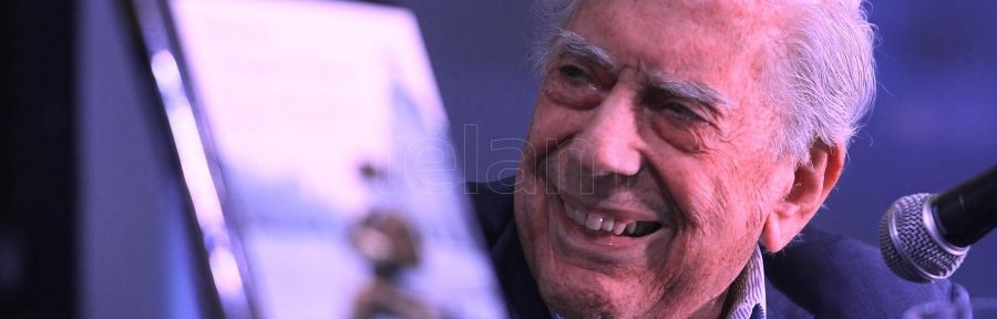 Vargas Llosa cautivó en la Feria del libro, entre Borges, Pérez Galdós y la promesa de una nueva novela