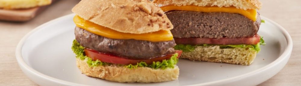 Celebran el Día Internacional de la Hamburguesa