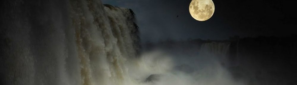 Un argentino en Brasil en la Triple Frontera: Las Cataratas a la luz de la Luna