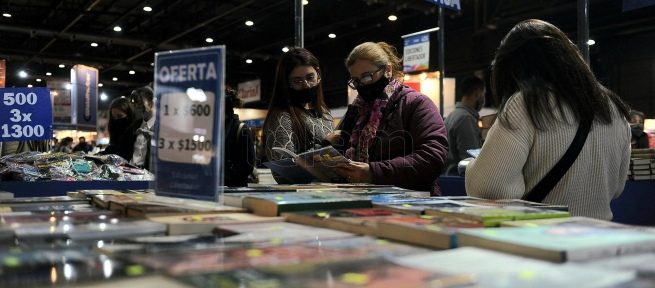 Ofertas, saldos y promociones para todos los bolsillos en la Feria del Libro