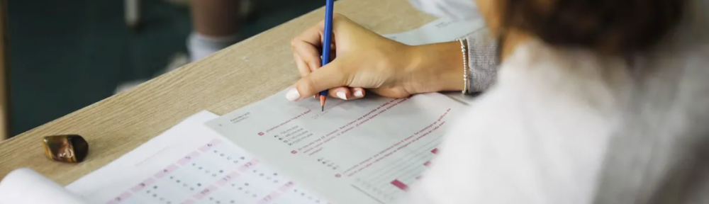 “Todos pasan de grado”: un informe que revela un fuerte aumento en la promoción escolar genera alarma en los expertos