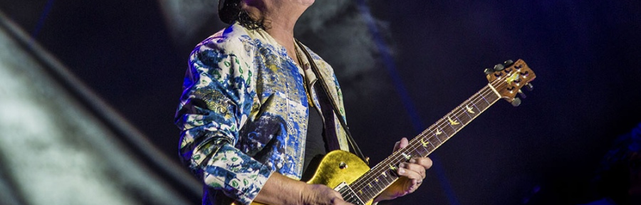 Impactante: Carlos Santana se desmayó en el escenario durante un recital