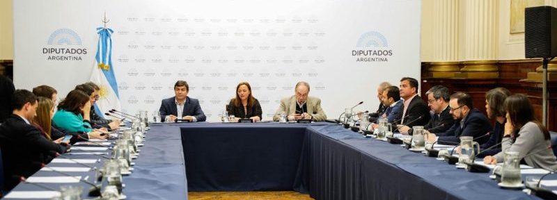 Cecilia Moreau acordó con todos los bloques el tratamiento del Presupuesto 2023 en Diputados